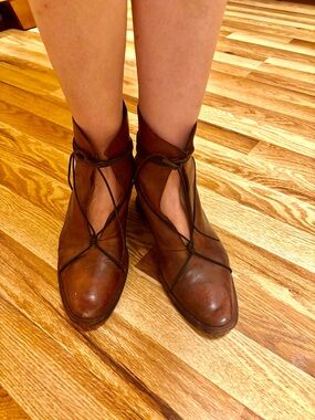 Vintage Women's Brown Leather Lace-Up Ankle Boots 7